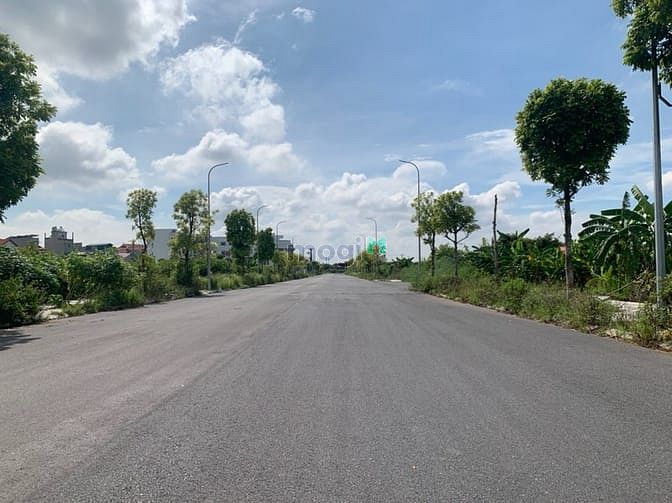 Hình ảnh GIẢM GIÁ, thực sự thấp nhất lô đất đấu giá Cự Khối cực thoáng