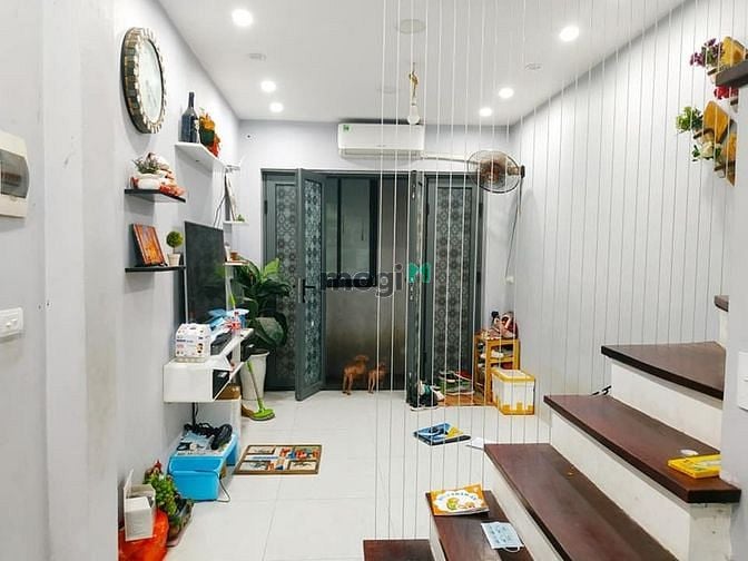 Hình ảnh Cực hiếm - Hơn 2 tỷ - TT thủ đô - Trần Quý Cáp - 25m2, 4T - 3 ngủ.