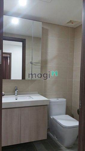 Hình ảnh GĐ cho thuê gấp căn 2PN Full NT ở Hà ĐÔ Centrosa quận 10, Bao PQL