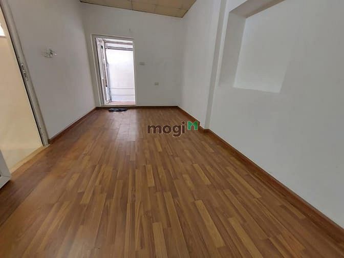 Hình ảnh Nhà Khâm Thiên, 31m2, 3 tầng, ở ngay, 2.25 tỷ