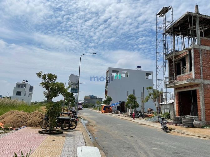 Hình ảnh Đất MT Ql50 ngay trung tâm thị trấn Cần Đước, 100m2, 600tr, SHR