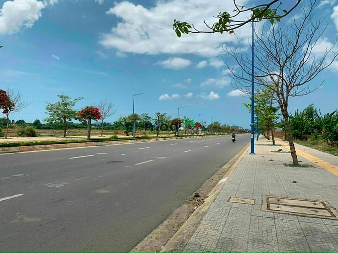 Hình ảnh MT đường 3 tháng 2 tổng diện tích 2099m2 tc 480m giá 22 tỷ
