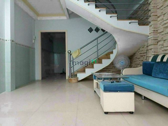 Hình ảnh Cho nữ thuê phòng riêng có WC + sân thượng,bếp 2tr
