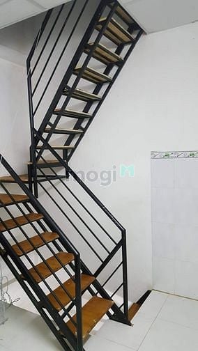 Hình ảnh Nhà nhỏ 12m2 Trung Tâm Quận 7 Cần Bán