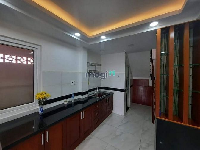 Hình ảnh Gấp bán nhà 5 tầng giáp quận Nhất - 5.9 tỷ.