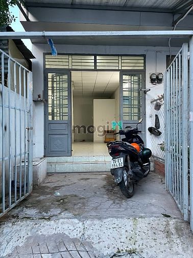 Hình ảnh Phòng trọ Quận 2 - 60m2 (có sân + ban công)