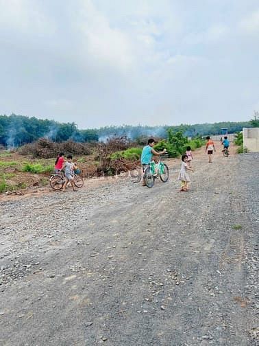 Hình ảnh Bán đất Ngay  Thị Xã Bình Long ,Bình Phước, 5×45(50m),sổ riêng,giá 320