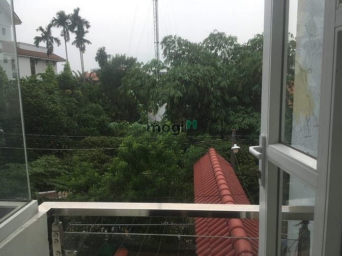 Hình ảnh Nhà kề siêu đô thị VẠN PHÚC, sân oto, vườn ở trước