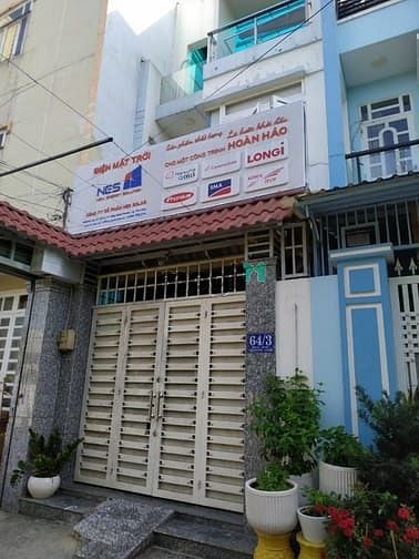 Hình ảnh Nhà kề siêu đô thị VẠN PHÚC, sân oto, vườn ở trước