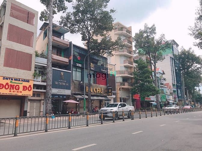Hình ảnh Cho thuê nhà Trần Phú 2 chiều, Quận 5, vị trí đẹp.