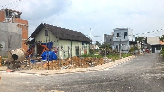 Hình ảnh Lô góc 125m2,TP.Thủ Đức-Q.9,KDC an ninh, đường XH, SH.Giá 28,1 T/m2