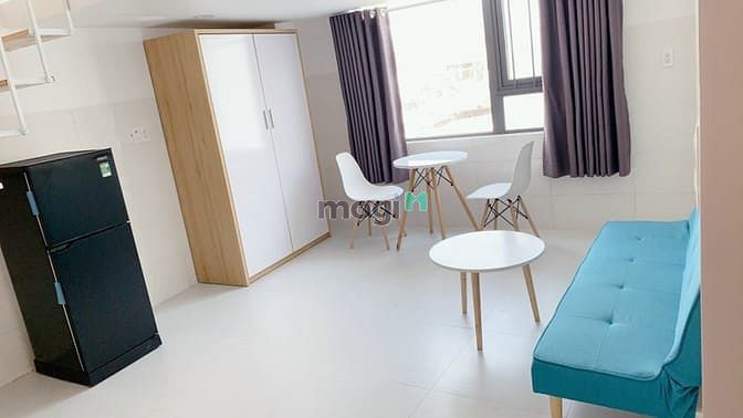 Hình ảnh Phòng rộng ,cửa sổ to, ngã tư Bảy Hiền