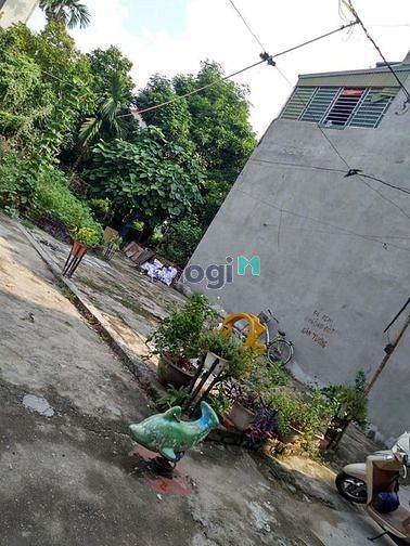 Hình ảnh Bán ĐẤT Xuân La , ngõ thẳng , đất vuông , trước nhà thoáng ,20m ra oto