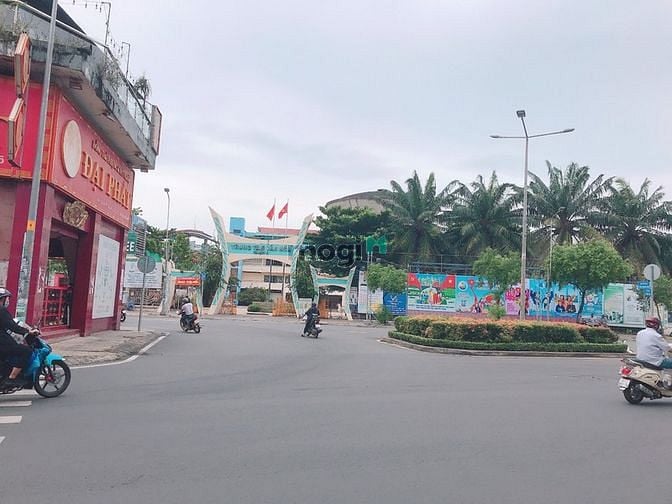 Hình ảnh Bán CC mặt tiền Trần Phú, Q5, 95m2, 2.4 tỷ.