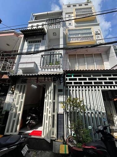 Hình ảnh Bán nhà Quận 7 sát Q4, 33m2, chỉ 3.5 tỷ