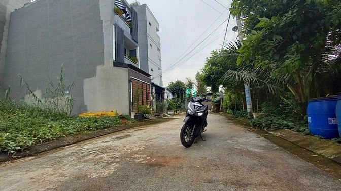 Hình ảnh Bán đất đường 182 lã xuân oai , p. Tnpa , quận 9