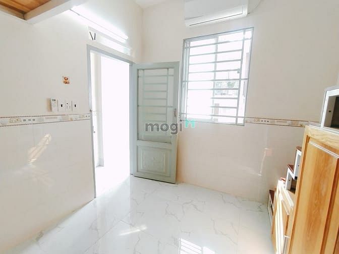 Hình ảnh Phòng gác lửng, bancol thoáng mát Độc Lập Quận Tân Phú chỉ 3tr5