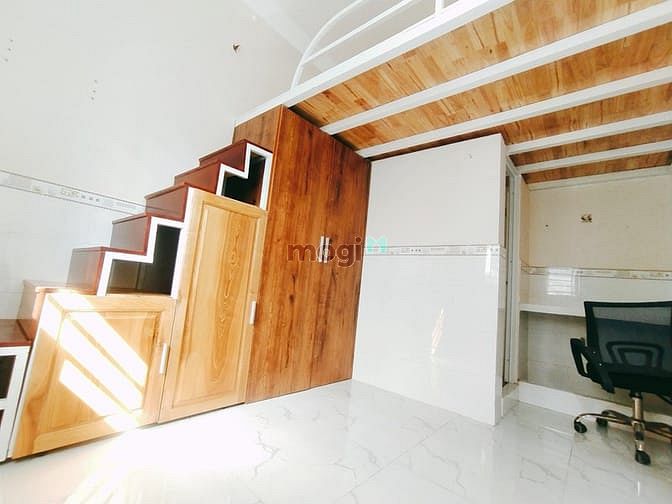 Hình ảnh Phòng gác lửng, bancol thoáng mát Độc Lập Quận Tân Phú chỉ 3tr5