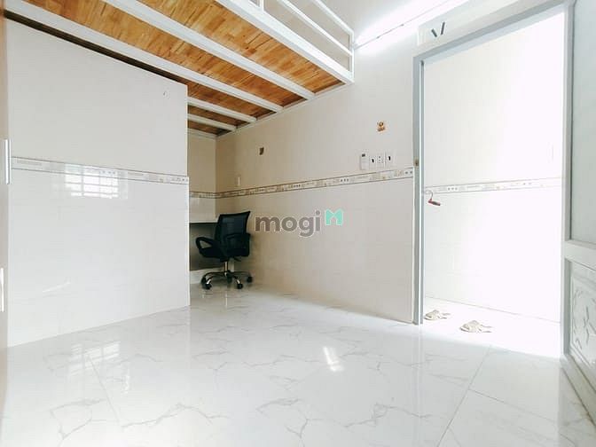 Hình ảnh Phòng gác lửng, bancol thoáng mát Độc Lập Quận Tân Phú chỉ 3tr5