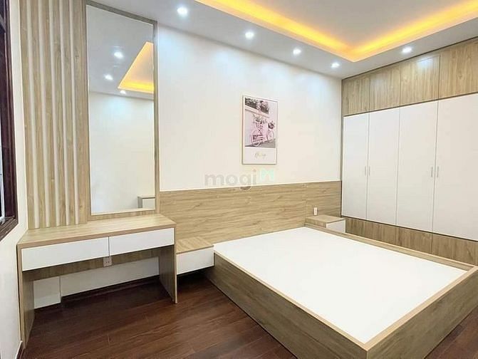 Hình ảnh Siêu phẩm cầu giấy - hiếm - độc - lạ, chỉ 5 tỷ.