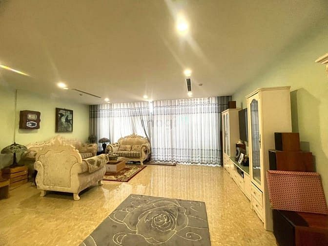 Hình ảnh Hoa Hậu Mặt Phố Hòa Mã, Tòa nhà 10 tầng, Văn Phòng, Khách Sạn, Spa.