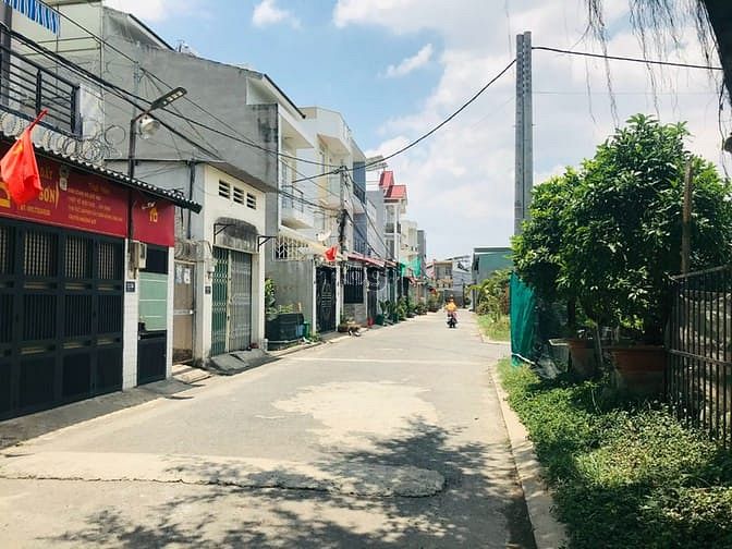Hình ảnh Bán rẻ lô đất trống THƠM NHƯ MÚI MÍT 2 mặt tiền ngay Đỗ Xuân Hợp- Q9.