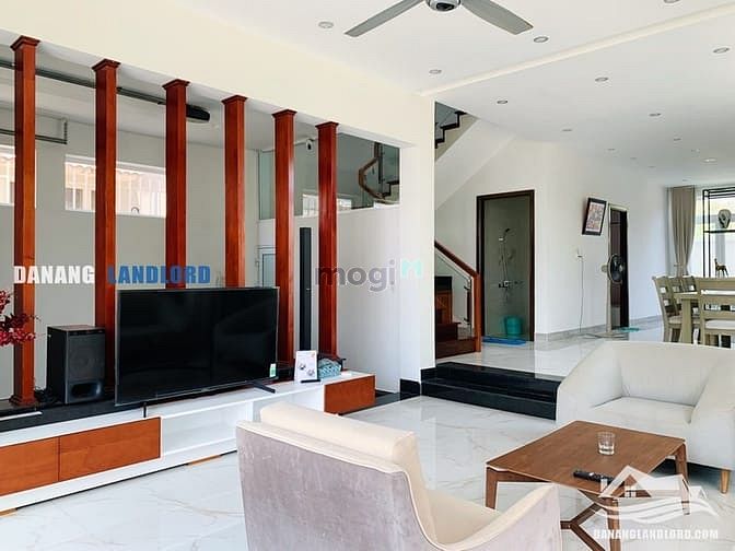 Hình ảnh Villa 6 phòng ngủ gần biển Phạm Văn Đồng - B550
