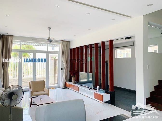 Hình ảnh Villa 6 phòng ngủ gần biển Phạm Văn Đồng - B550