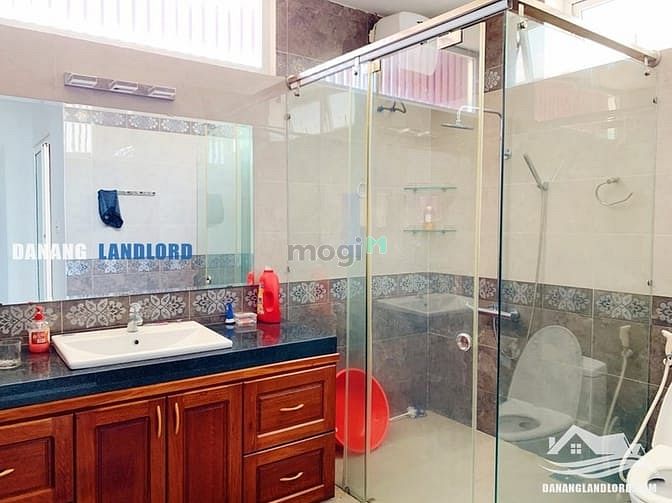 Hình ảnh Villa 6 phòng ngủ gần biển Phạm Văn Đồng - B550