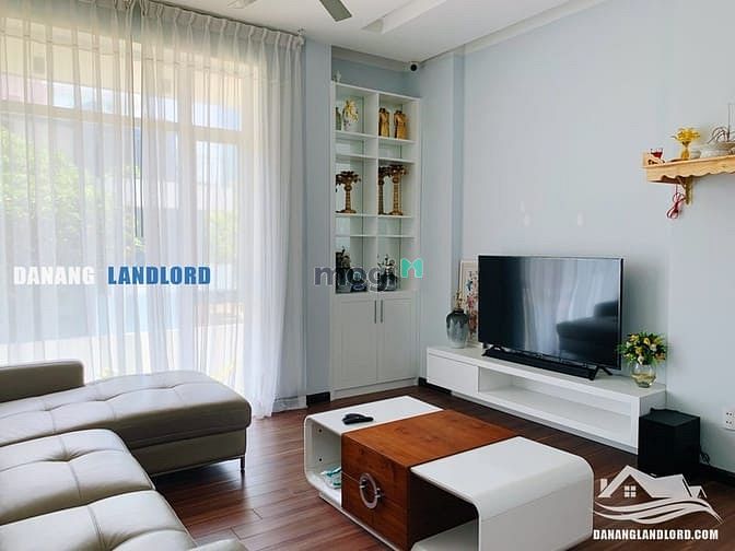 Hình ảnh Villa 6 phòng ngủ gần biển Phạm Văn Đồng - B550
