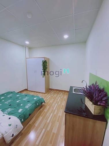 Hình ảnh Toà nhà Xóm Chiếu sát chợ 200 với nhiều dạng phòng studio, 1PN ,…