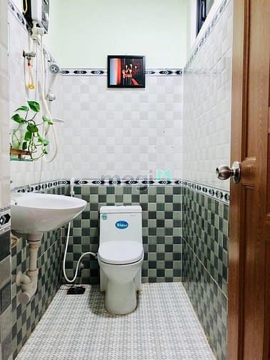 Hình ảnh Toà nhà Xóm Chiếu sát chợ 200 với nhiều dạng phòng studio, 1PN ,…