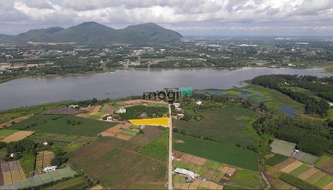 Hình ảnh Bán lô đất mặt tiền đường đi vào hồ Châu Pha, cạnh KCN Sonadezi