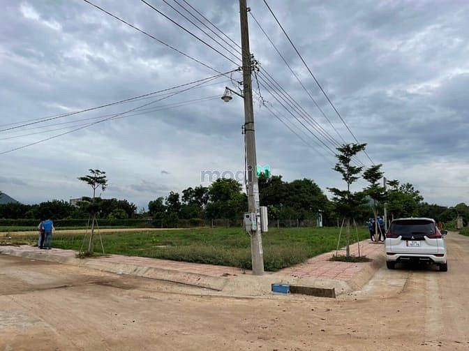 Hình ảnh Bán lô đất mặt tiền đường đi vào hồ Châu Pha, cạnh KCN Sonadezi