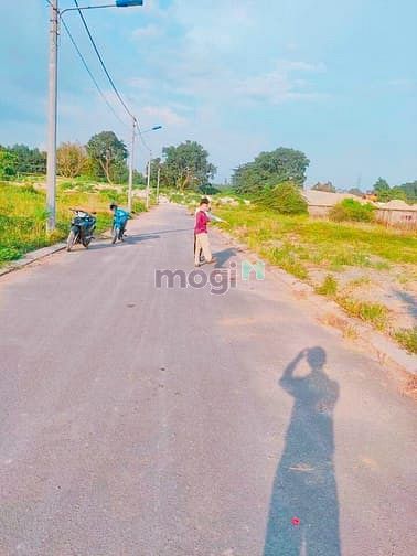 Hình ảnh Đất hồng, ngay ủy ban xã Phước Bình, Công chứng ngay.