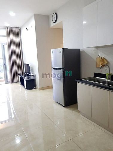 Hình ảnh Cho thuê căn 2 phòng ngủ C/c Luxgarden, view sông, có nội thất