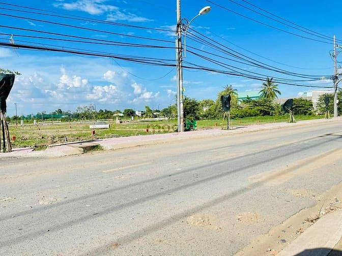 Hình ảnh Đất nền chợ Bình chánh. DT 100m2. Gía 1 tỷ 5.SHR