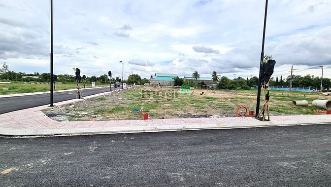 Hình ảnh Bán nhanh lô đất 5mx18m,MT Hoàng Phan Thái cách chợ BC 1km