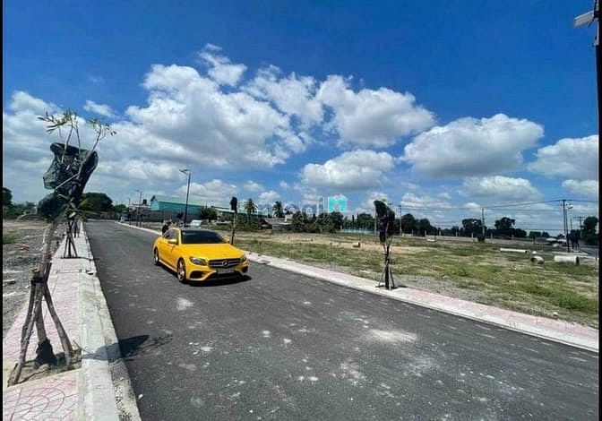 Hình ảnh Đất thổ cư sổ riêng gần chợ Bình Chánh, 95m2 trợ giá mùa dịch