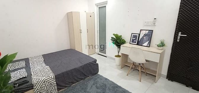 Hình ảnh CHDV Giá Sinh Viên 2 Cửa sổ Quận 1 - Sát Q3-Q5-Q10