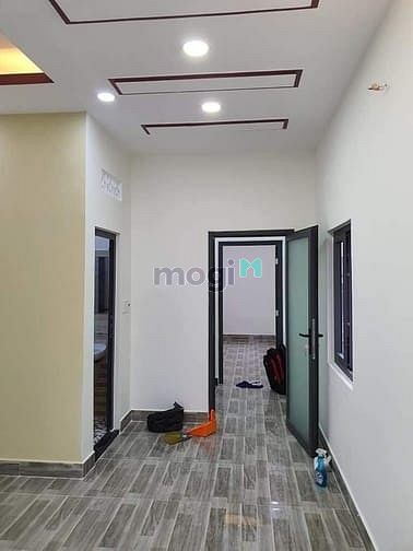 Hình ảnh Bán nhà Hxh Lạc Long Quân.58m2 2 tầng chỉ 5.4 tỷ.