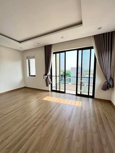 Hình ảnh Phúc Lợi -Góc 3 Thoáng, 90m2 - Kd -Thang Máy - Phân Lô - Vỉa Hè - Ôtô.