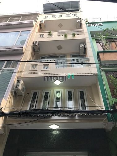 Hình ảnh Miễn phí tháng đầu cho sinh viên và người đi làm