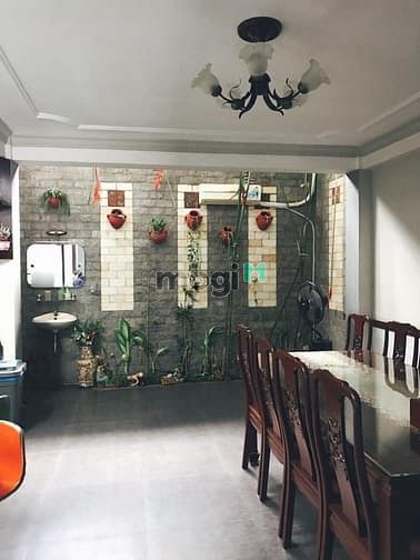 Hình ảnh Cần bán biệt thự sân vườn 9*24 Phan Văn Trị Phường 11 Bình Thạnh.