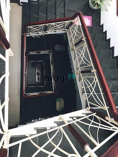 Hình ảnh Cần bán biệt thự sân vườn 9*24 Phan Văn Trị Phường 11 Bình Thạnh.