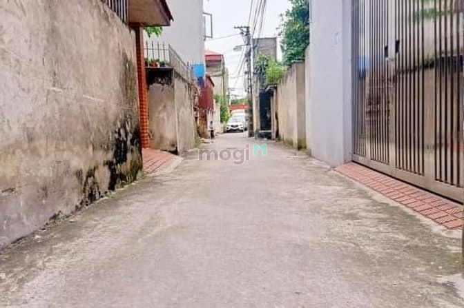 Hình ảnh Cần bán 51m2 Đất Ngọc Trì - Thạch Bàn ngô thông ô tô vào