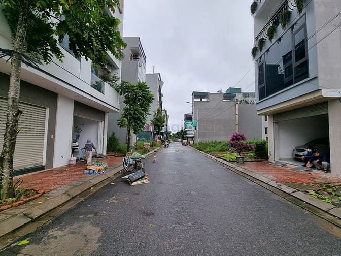 Hình ảnh Bán 42m2 đất TĐC Đầm Nấm Ngọc Thụy, Vỉa hè 3m, đường 12m kinh doanh
