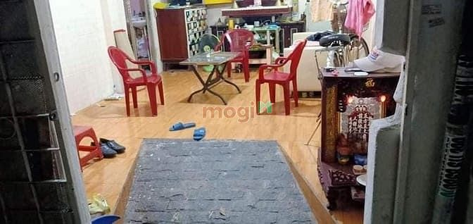 Hình ảnh Bán nhà HBG Trường Sa, 32m2 2, tầng chỉ 3.5 tỷ.