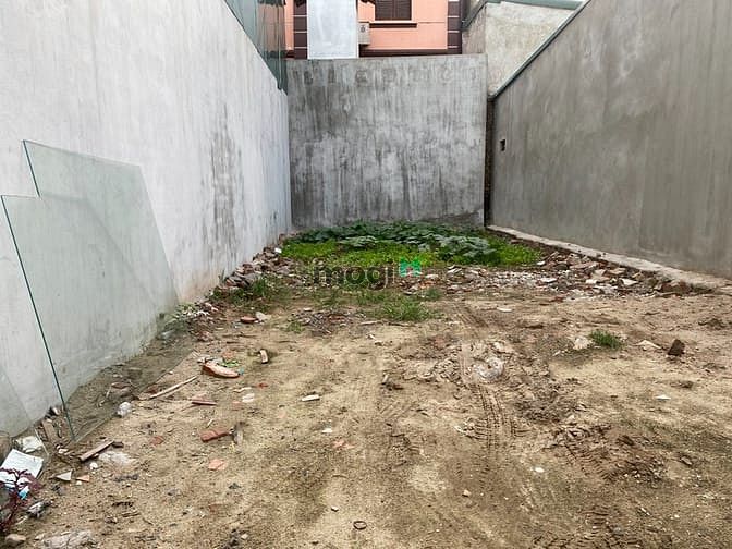 Hình ảnh Bán 75m2 đất mặt phố Hòa Bình, Cự Khối, MT 5m hướng Đông