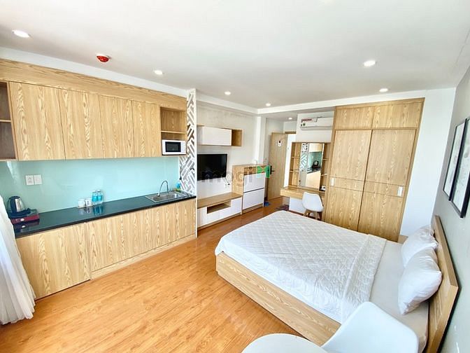 Hình ảnh Cho thuê CHDV ban công view đẹp cực chill, full nội thất ở Quận 3